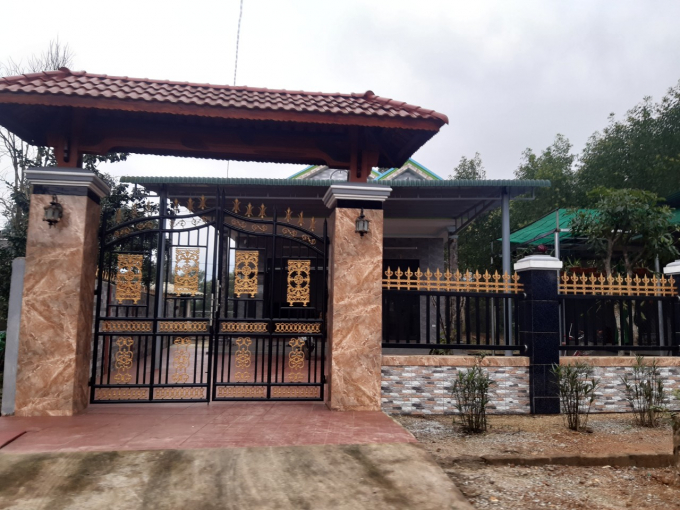 Nhiều hộ dân đã đầu tư xây dựng nhà cửa khang trang. Ảnh: Tiến Thành
