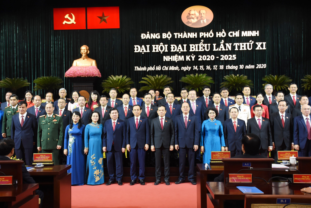 z2131673715828_e2894f988ef542592cc856756f7d9081-145123_612.jpg Ban chấp hành Đảng bộ TP.HCM nhiệm kỳ 2020-2025. Ảnh: Phạm Nguyễn.
