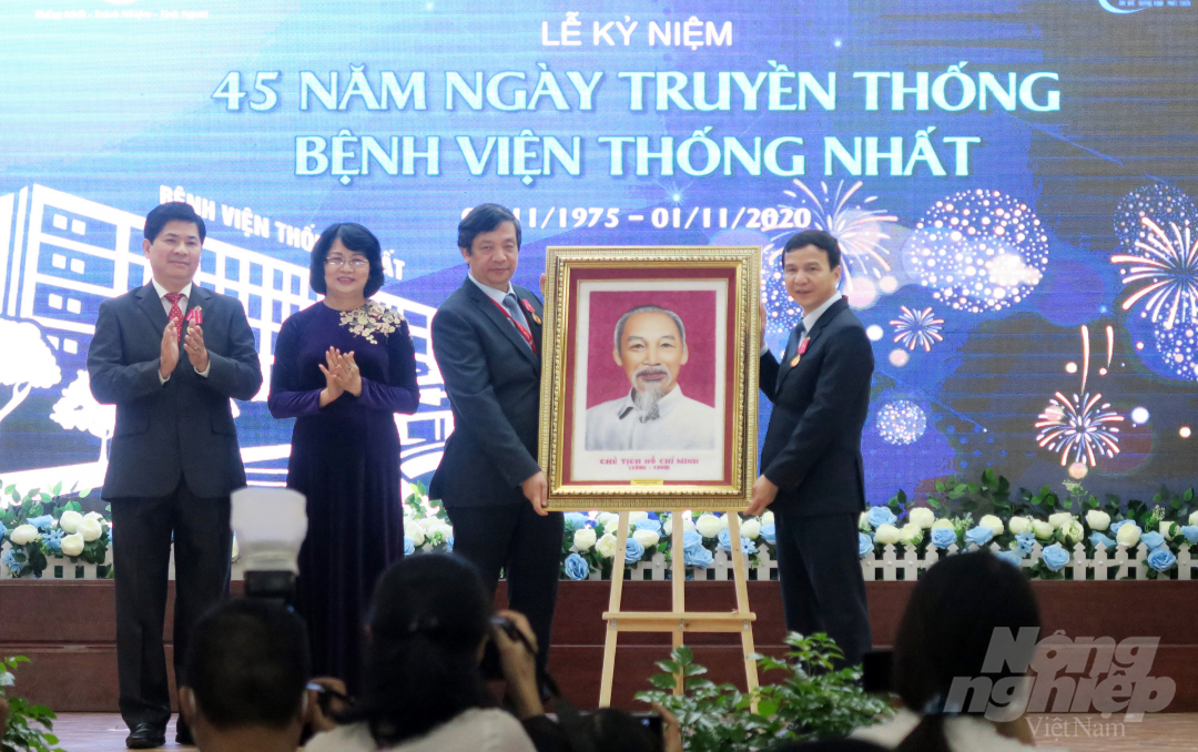 Bệnh viện Thống Nhất được thành lập ngày 1/11/1975 trên cơ sở tiếp quản Bệnh viện Vì Dân của Trung ương Cục miền Nam. Đến ngày 25/3/1978, Bệnh viện Thống Nhất được chuyển về trực thuộc Bộ Y tế. Ảnh: Đ.H.