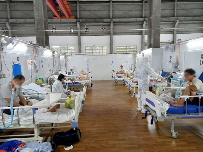 Phòng điều trị bệnh nhân Covid-19 nặng ở Trung tâm Hồi sức Cấp cứu Covid-19 (quận 7) do y bác sĩ Bệnh viện Bạch Mai phụ trách điều trị.