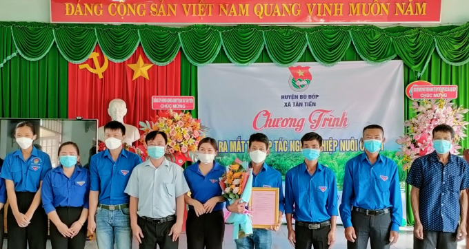 254112472_106486925182452_7730446642548320320_n-210738_943.jpg Lễ ra mắt tổ nghề nghiệp nuôi cá Koi Bù Đốp. Ảnh: Bùi Dũng.