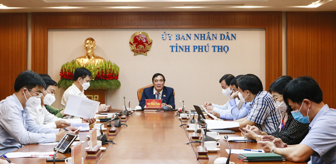 11111111-085943_900.jpg Bí thư Tỉnh uỷ Phú Thọ Bùi Minh Châu yêu cầu xét nghiệm sàng lọc cho toàn bộ người dân trên địa bàn TP Việt Trì, huyện Lâm Thao và huyện Phù Ninh. Thời gian hoàn thành xong trong ngày 22/10.
