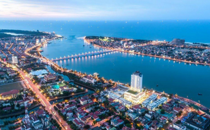 anh-4-110424_764.jpeg Với vị trí trung tâm thành phố Đồng Hới, phường Bắc Lý đã thu hút hàng loạt nhà đầu tư, phát triển đa dạng các loại hình bất động sản khách sạn – du lịch – nghỉ dưỡng.