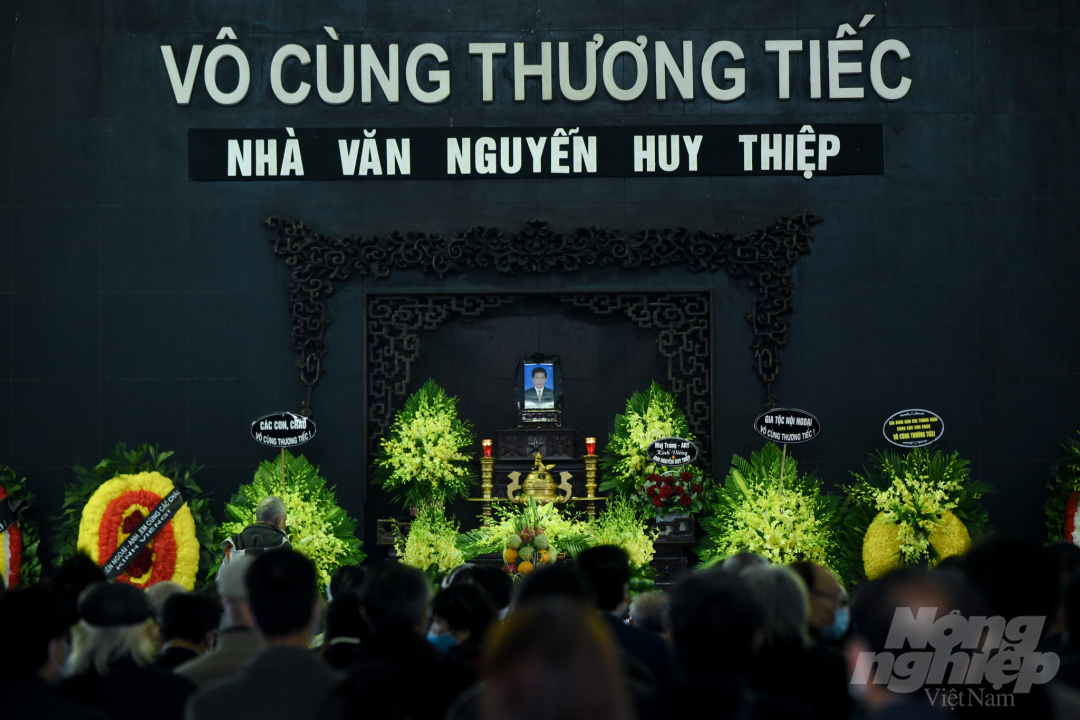nguyen-huy-thiep-1-142323_999.jpg Tang lễ nhà văn Nguyễn Huy Thiệp diễn ra ngày 24/3 (tức ngày 12/2 âm lịch). Ảnh: Tùng Đinh.
