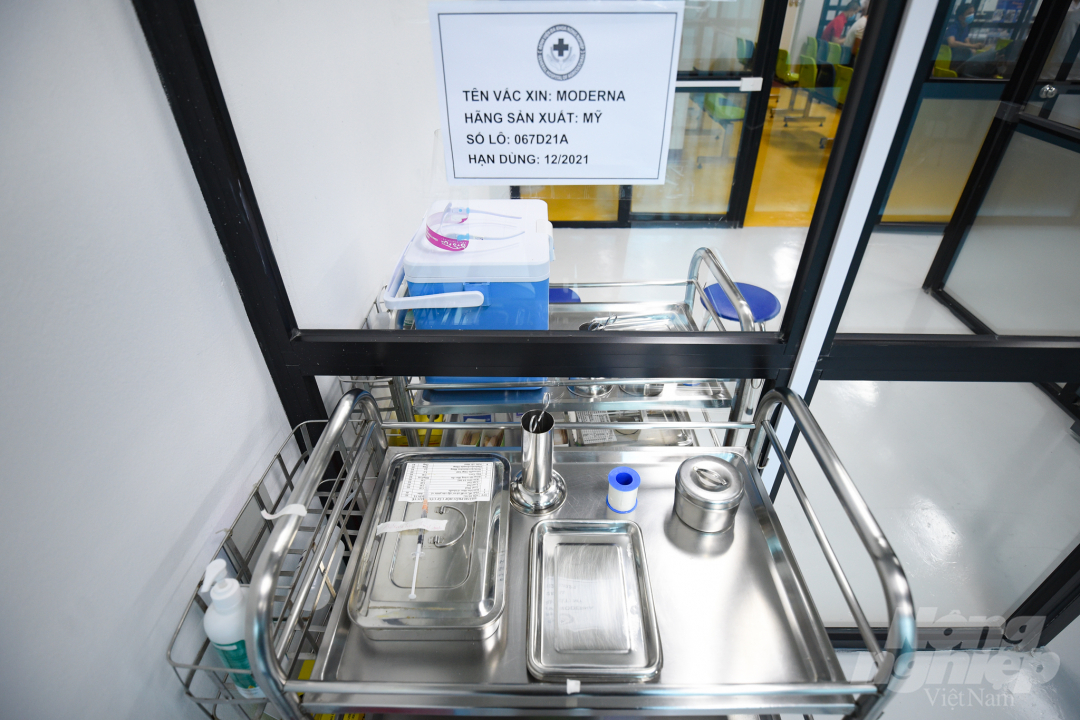 bv-nn-tiem-vacxin-9-100435_933.jpg