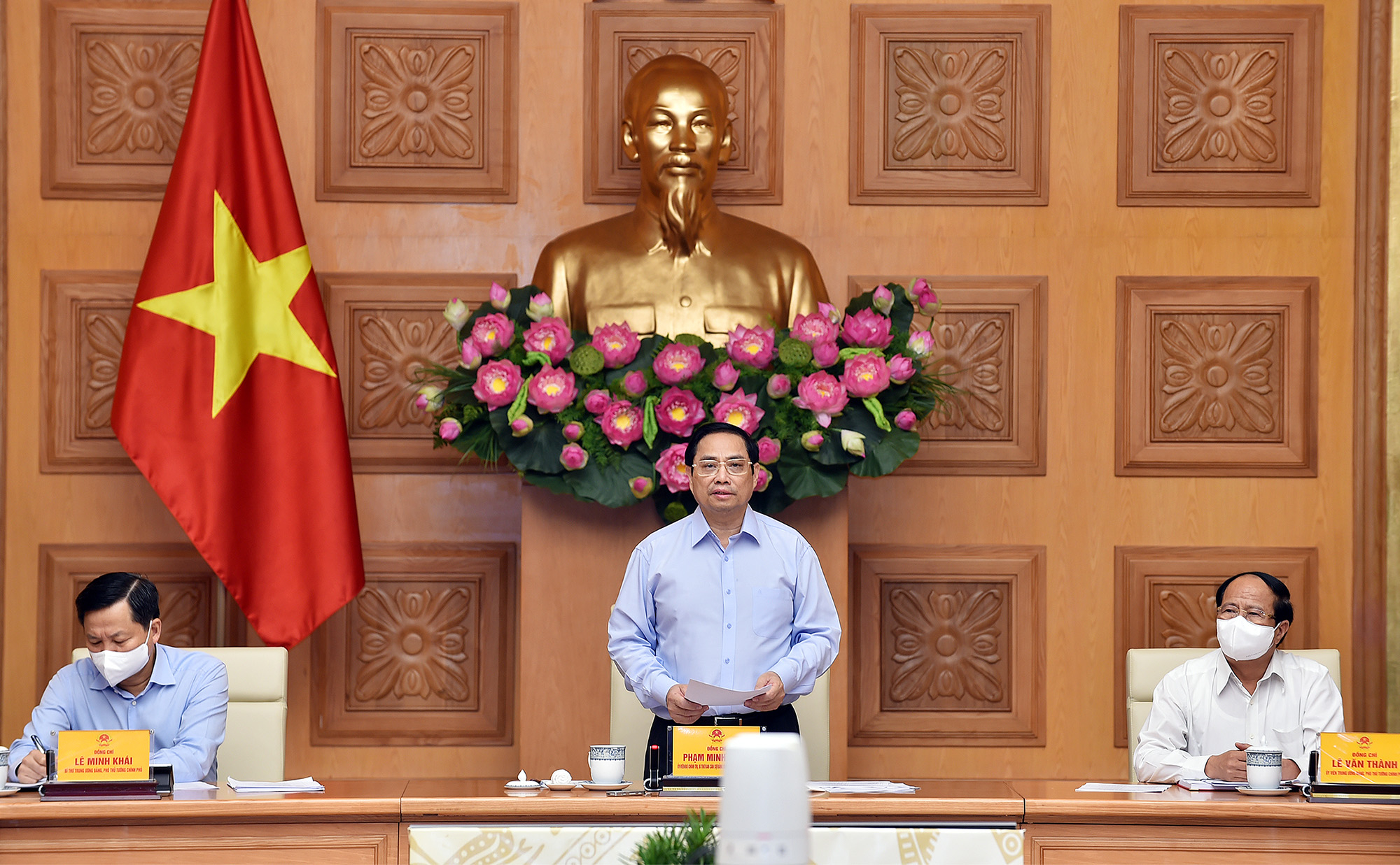 thu-tuong-112554_712.jpg Thủ tướng Phạm Minh Chính chủ trì Hội nghị trực tuyến với các doanh nghiệp, hiệp hội và bộ, ngành, địa phương để lắng nghe, chia sẻ, hỗ trợ, tháo gỡ khó khăn. Ảnh: VGP.