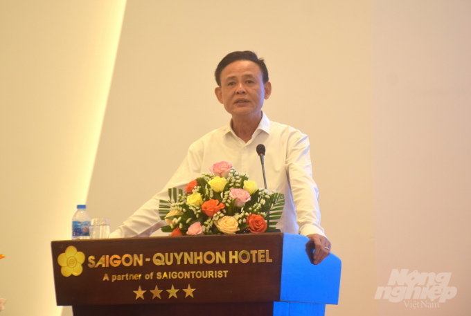 Thứ trưởng Thường trực Bộ NN-PTNT Hà Công Tuấn đánh giá cao kết quả hoạt động của Hiệp hội Gỗ và Lâm sản Bình Định trong nhiệm kỳ cũ. Ảnh: Vũ Đình Thung.