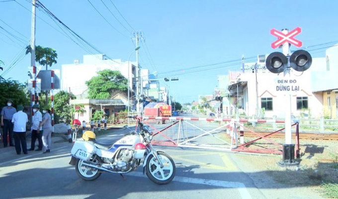UBND TX Hoài Nhơn lập nhiều chốt kiểm soát ra vào phường Tam Quan Bắc. Ảnh: N.H.