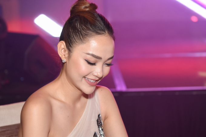 sao-viet-gay-tiec-nuoi-phuat-thuat-tham-my-16-104042_22.jpg