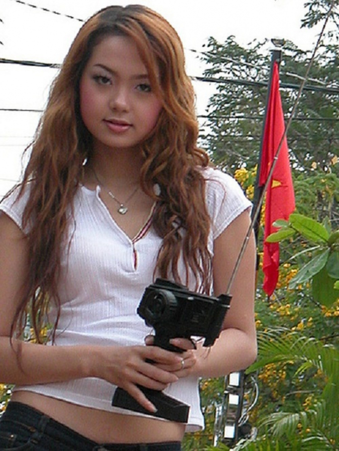 sao-viet-phau-thuat-tham-my18-105211_853.jpg Tuy ngoại hình tròn trịa nhưng Minh Hằng sở hữu gương mặt xinh tươi, nhẹ nhàng.