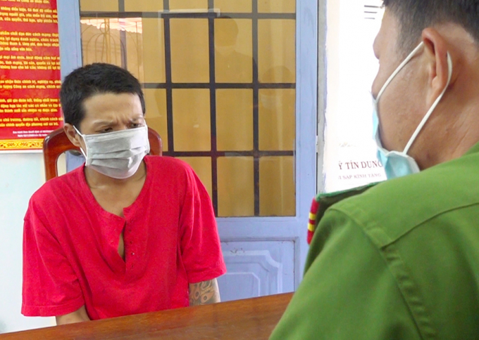 Đối tượng Điền khai nhận tại Cơ quan Công an. Ảnh: Tiến Tầm.