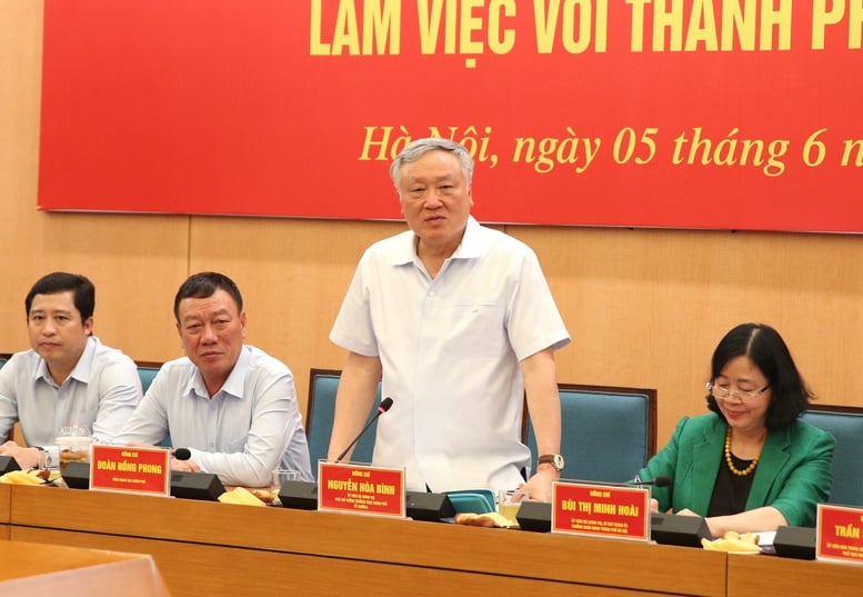 Phó Thủ tướng Thường trực làm việc với TP. Hà Nội về giải quyết các vụ việc khiếu nại, tố cáo kéo dài- Ảnh 1.
