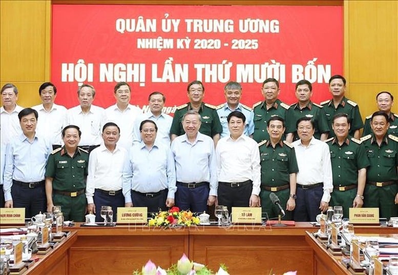 Tổng Bí thư Tô Lâm chủ trì Hội nghị Quân ủy Trung ương lần thứ 14- Ảnh 4.
