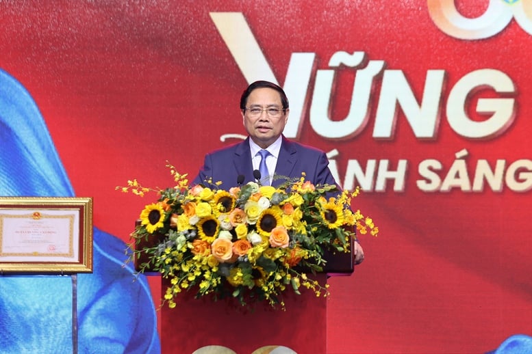 Thủ tướng: Đưa thể chế, pháp luật trở thành 