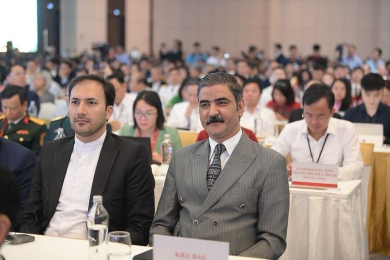 Thủ tướng: Triển lãm 80 năm tôn vinh lịch sử vẻ vang, lan tỏa lòng yêu nước, niềm tự hào, khát vọng vươn mình của dân tộc- Ảnh 5.