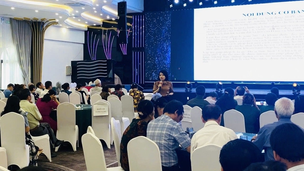 Hàng trăm đại biểu được tập huấn kiến thức về trợ giúp pháp lý tại tỉnh Quảng Ninh