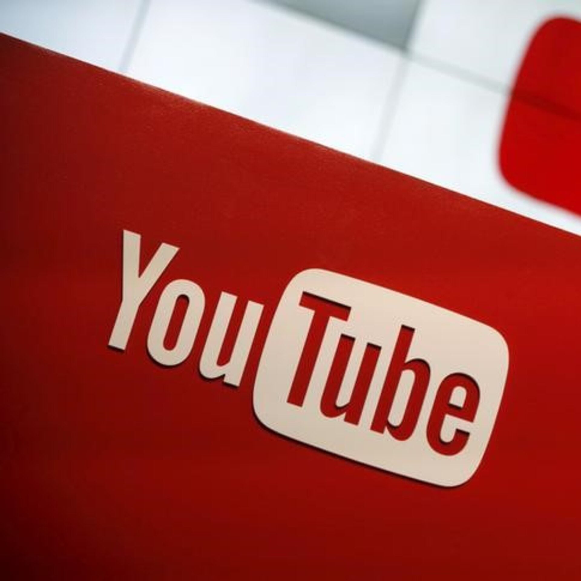 Sau Facebook, YouTube tiếp tục đối mặt các vụ kiện liên quan trẻ em
