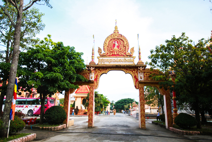 Trong tiếng Khmer, chùa Xiêm Cán có nghĩa là 