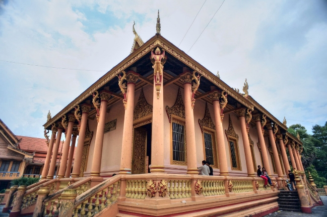 Với những giá trị to lớn về lịch sử và kiến trúc, chùa Kh’Leang đã được công nhận là Di tích lịch sử – văn hóa cấp quốc gia của Việt Nam. Đây là một điểm tham quan hấp dẫn không chỉ của tỉnh Sóc Trăng mà còn của cả khu vực Nam Bộ.