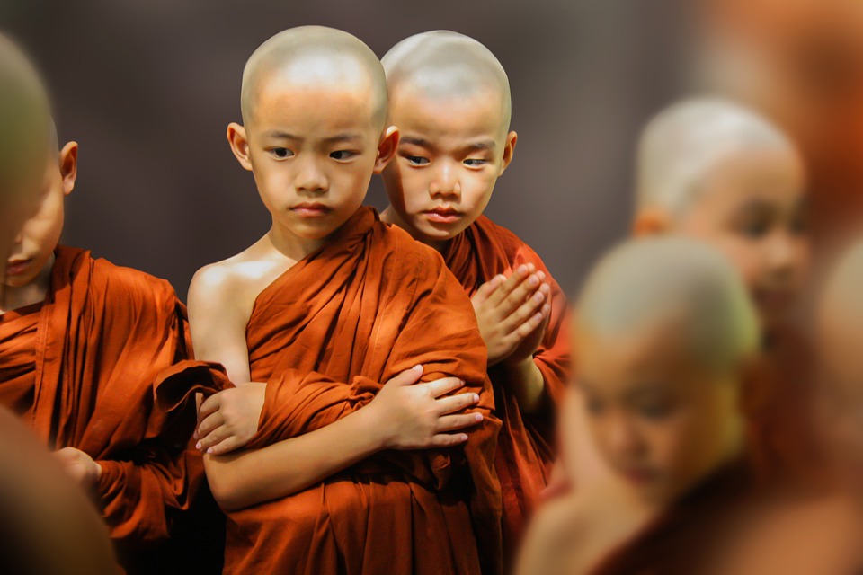 Tại Sao Không Nên Vội Tin Đức Phật? 5 Ảnh Minh Họa
