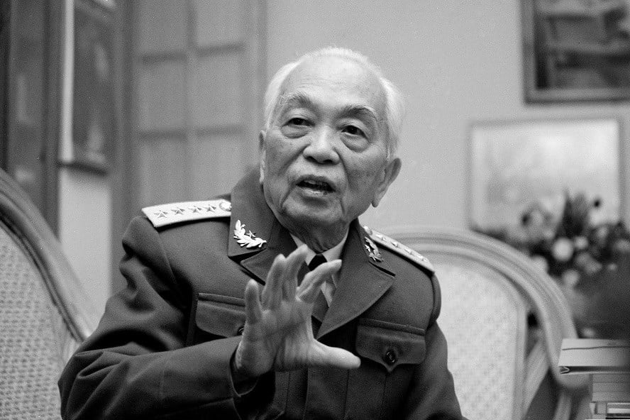 Đại tướng Võ Nguyên Giáp qua ống kính của nhiếp ảnh gia Nguyễn Đình Toán. Nguồn: Lao Động