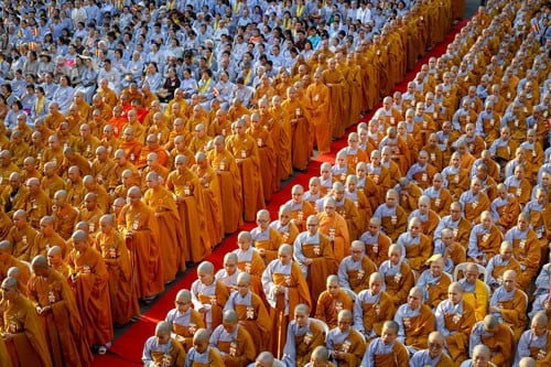 Pháp phục Phật giáo Việt Nam.