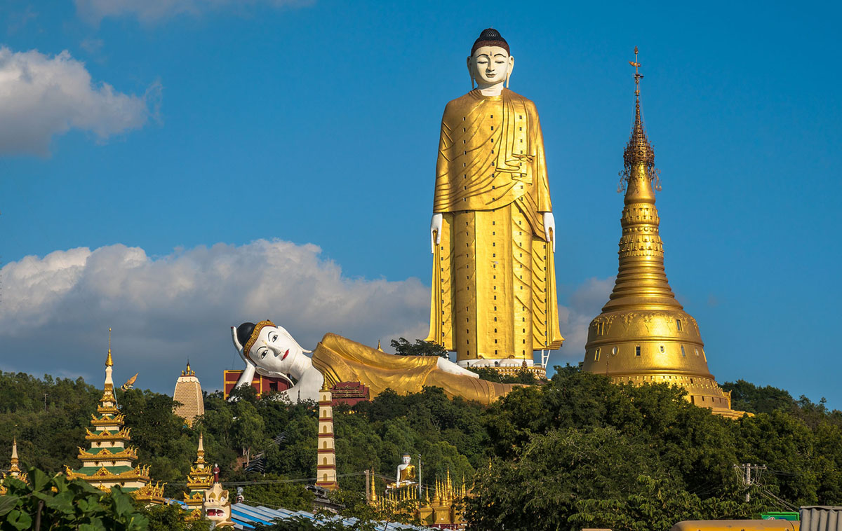 Tượng Phật Laykyun Sekkya, ở Khatakan Taung, Myanmar (Miến Điện), cao 380 feet (115.8 meters).