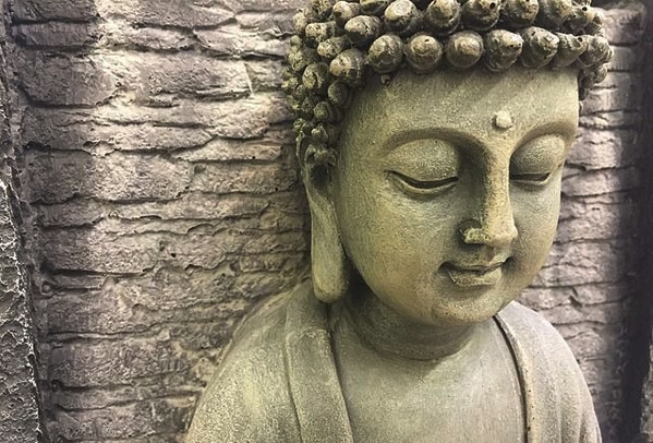 Danh Xưng “Pháp Vương” Trong Phật Giáo 4 Pháp Vương Chính Là Đức Phật: Ngài Là Bậc Tối Thắng Với Mười Danh Hiệu: Như Lai, Ứng Cúng, Chánh Biến Tri, Minh Hạnh Túc, Thiện Thệ, Thế Gian Giải, Vô Thượng Sĩ, Điều Ngự Trượng Phu, Thiên Nhân Sư, Phật Thế Tôn...