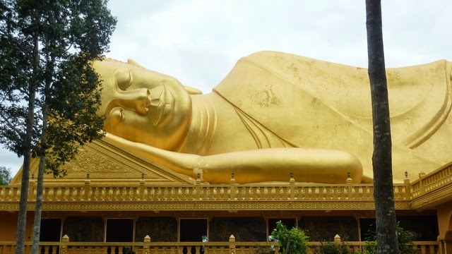 Đây cũng chính là tượng Phật nằm ngoài trời lớn nhất Việt Nam.
