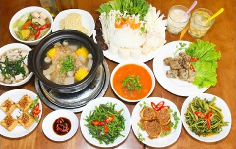 Vì những sự bất lợi của việc ăn thịt đã gây ra biết bao phiền toái và thảm trạng cho loài người, nên đã đến lúc chúng ta nên ăn chay để giữ gìn cho quả địa cầu này khỏi bị nhiều xáo trộn.