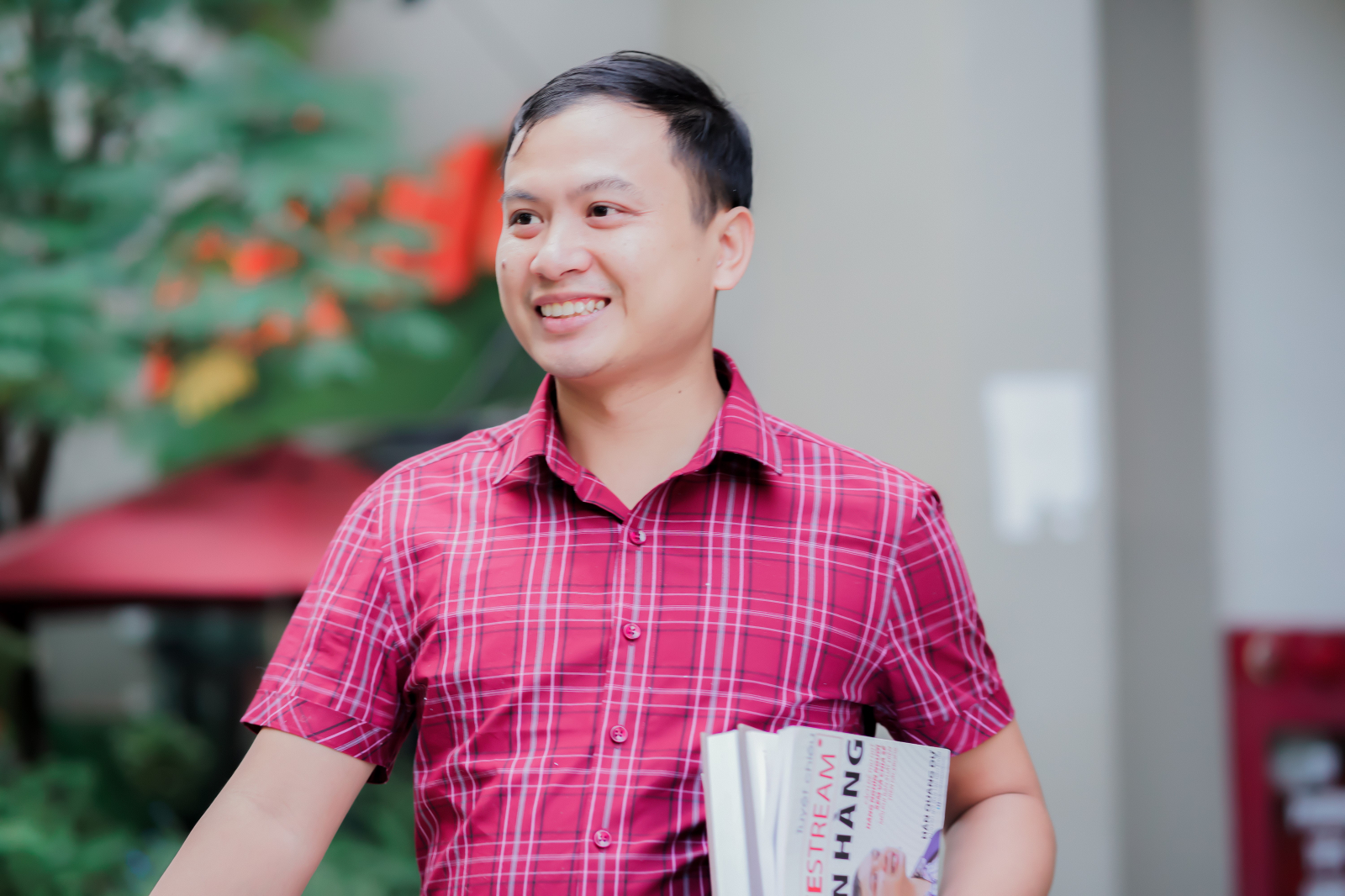Nếu bạn có thể chia sẻ và kết nối mọi người lại với nhau để cùng tiến về phía trước, bạn chính là người lãnh đạo thành công và mẫu mực - Hán Quang Dự