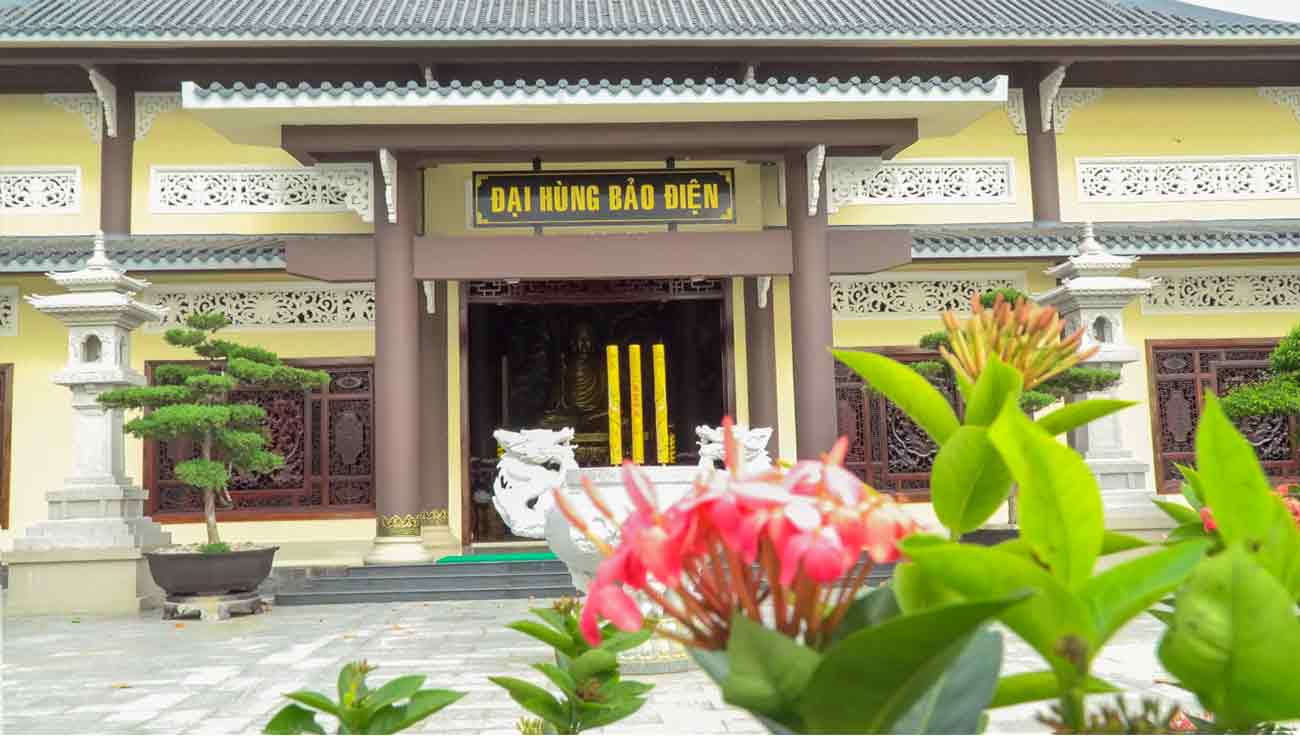 Thiền viện Trúc Lâm Long Đức.