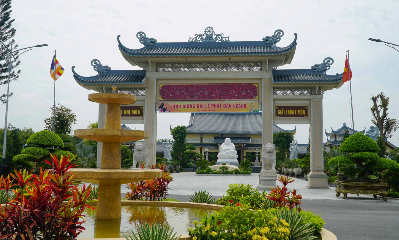 1564560046-thiền-viện---bn