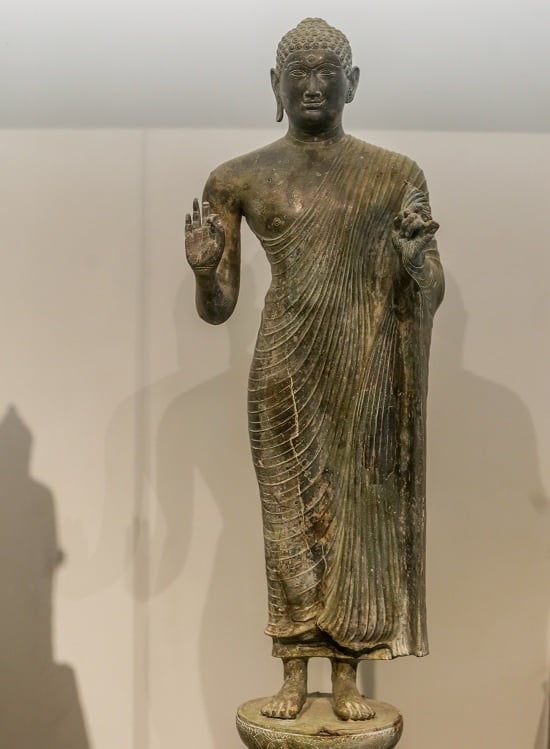 Tượng Phật Thích Ca, cao 1,07m bằng đồng là hiện vật Bảo tàng lịch sử Tp. Hồ Chí Minh