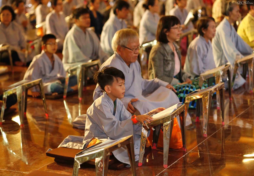 Chúng ta phải đưa môn đạo đức vào học đường. Cần phải đưa nền triết học của đạo Phật vào hệ thống giáo dục phổ cập, để trẻ em từ nhỏ đã biết hiếu kính với cha mẹ, biết yêu tổ quốc, yêu đồng bào, biết tôn trọng thầy cô giáo, ...