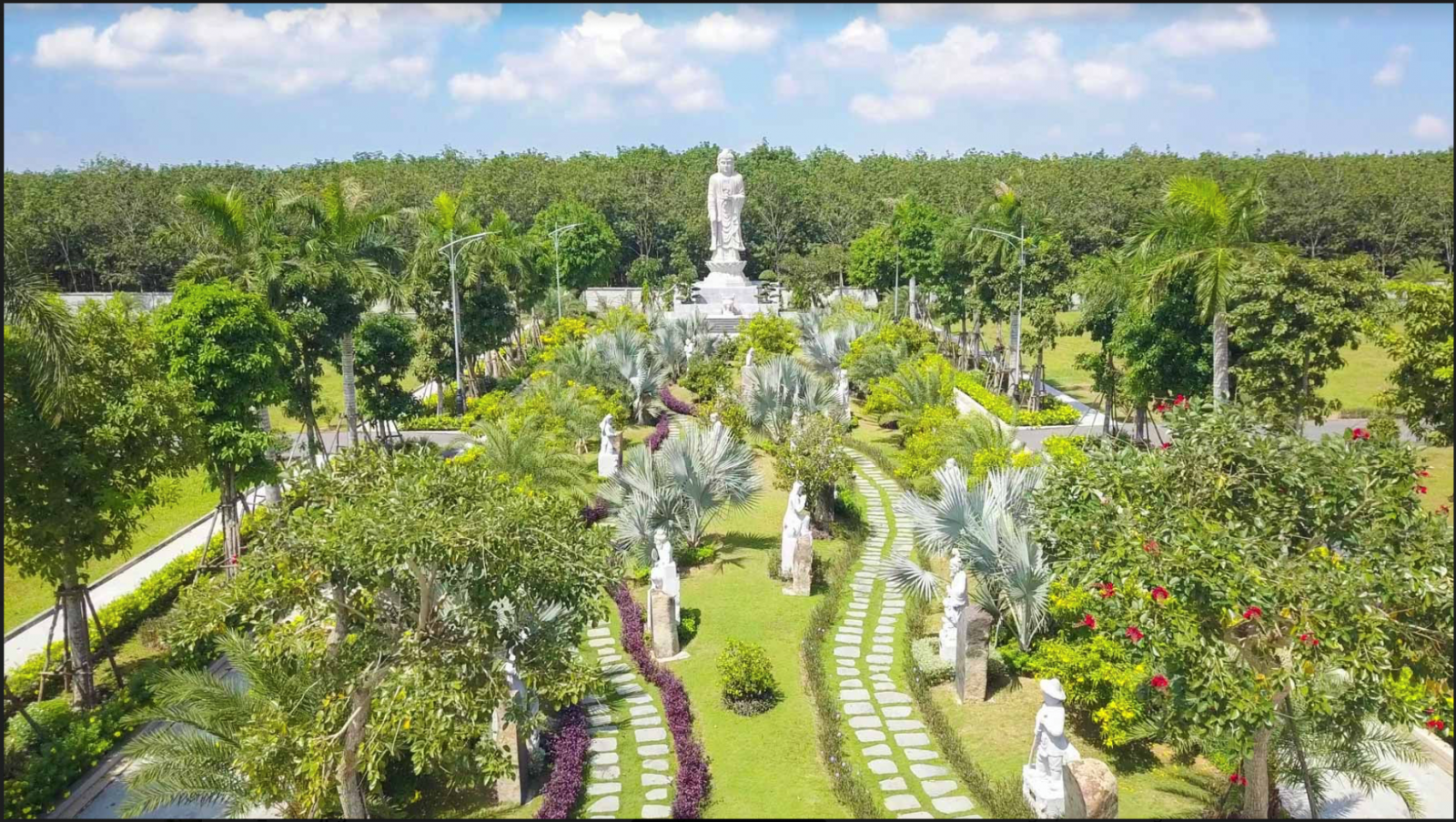 Vườn nhị thập tứ hiếu tại Công Viên Vĩnh Hằng Long Thành, một trong những điểm nhấn đặc sắc của công viên tưởng niệm