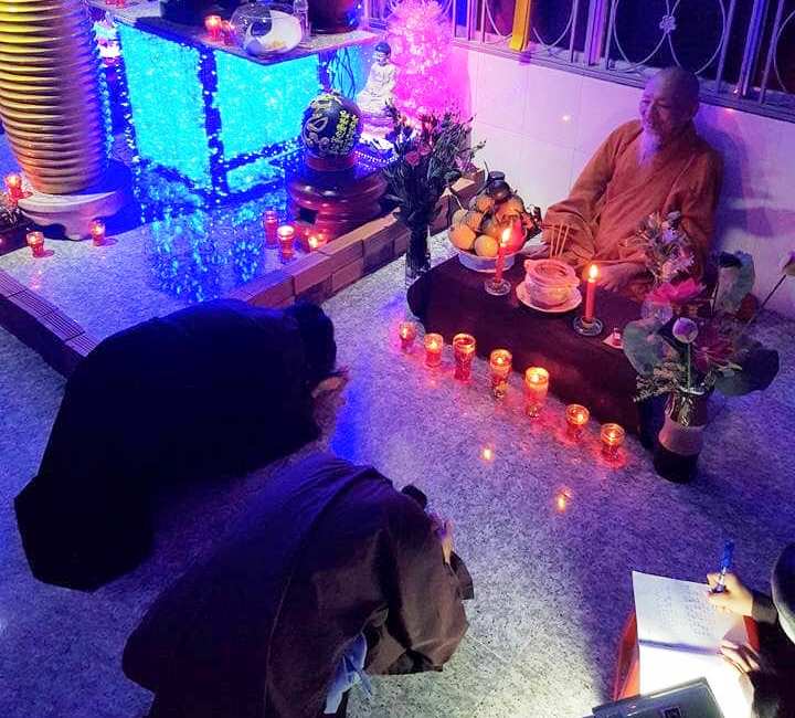 Một hoạt động nơi tự xưng là