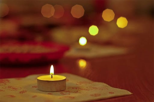 Trạng thái nuối tiếc sự sống bắt đầu xuất hiện trong tâm,“phải chi mình không đi từ thiện thì đâu bị chết như vậy”.