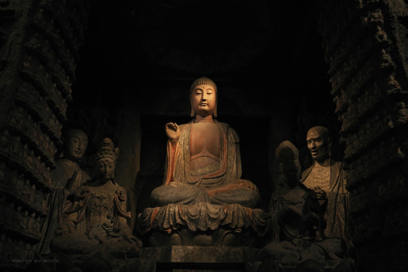 Chúng ta học Phật, hiểu Phật là phải đi sâu vào trí tuệ vô sư. Chúng ta ngồi thiền để định. Định cái gì? Định tâm điên đảo sanh diệt của mình, cho nó dừng lại.