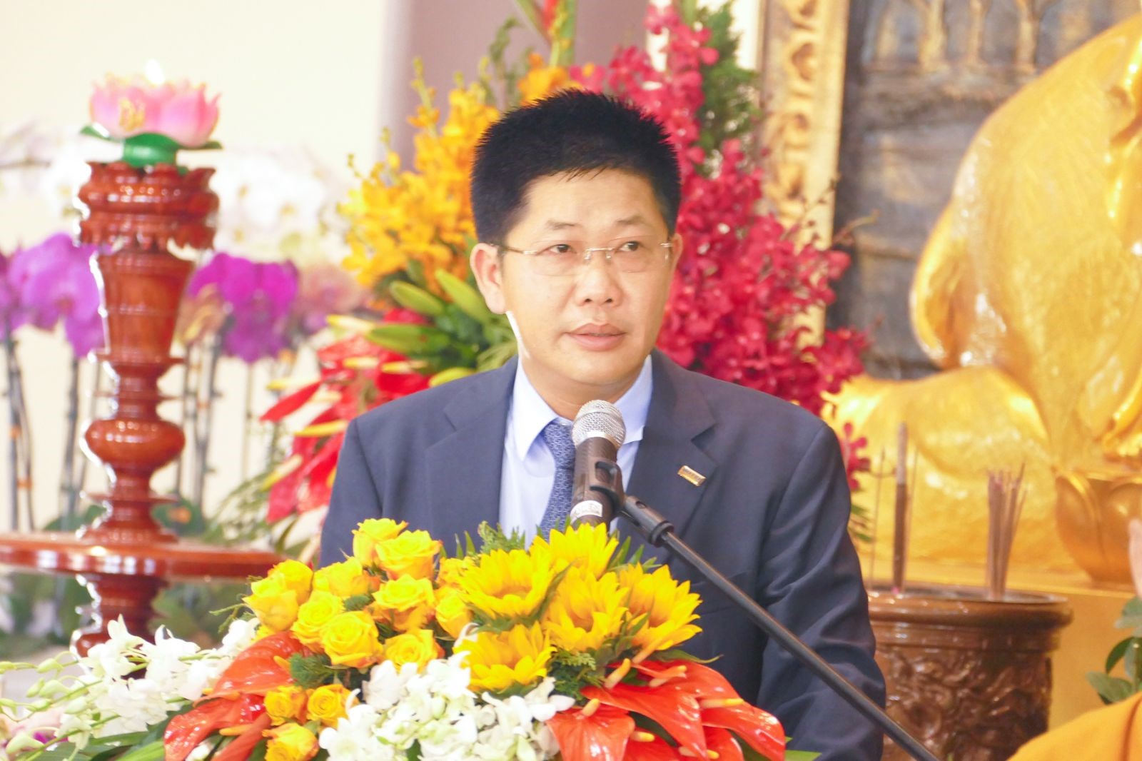 Ông Phạm Thanh Tiến, chủ tịch công ty Cổ phần Đầu tư Thương mại Nhật Tiến, có trụ sở tại đường Nguyễn Huệ, Q1, HCM.