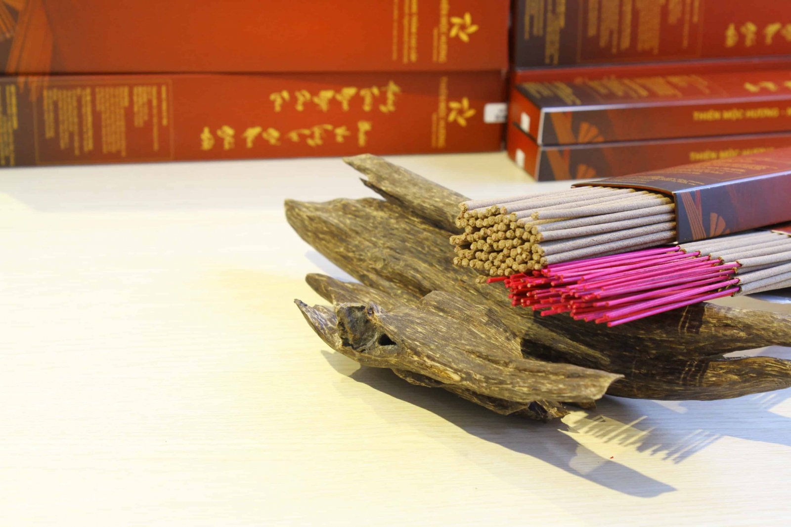 Nhang trầm có tăm