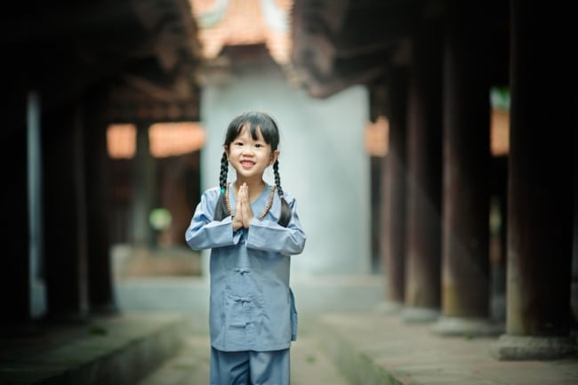 Đạo Đức Gia Đình Theo Lời Phật Dạy 7 Phật Giáo Là Tôn Giáo Có Khuynh Hướng Vô Thần, Không Thừa Nhận Sự Sáng Tạo Của Một Đấng Siêu Nhiên Nào Và Mọi Giá Trị Luân Lý, Đạo Đức Đều Diễn Ra Trong Thế Giới Nhân Sinh Chứ Không Phải Do Một Thế Lực Nào Chi Phối.