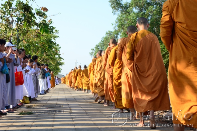 Các tu sĩ Phật giáo Thai Lan hành lễ