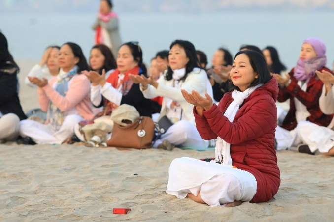 MC Quỳnh Hương sau khi rời chương trình 'Thay lời muốn nói' đã thực hiện nhiều dự án hướng về cộng đồng, mong muốn truyền cảm hứng sống tích cực và giàu yêu thương theo triết lý nhà Phật.