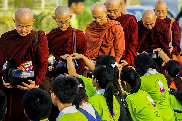 Vai trò của Đắp Y trong Phật giáo