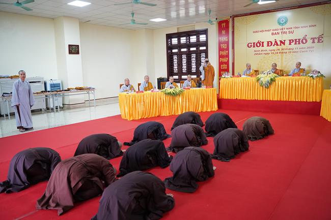Giới tử cầu Pháp.