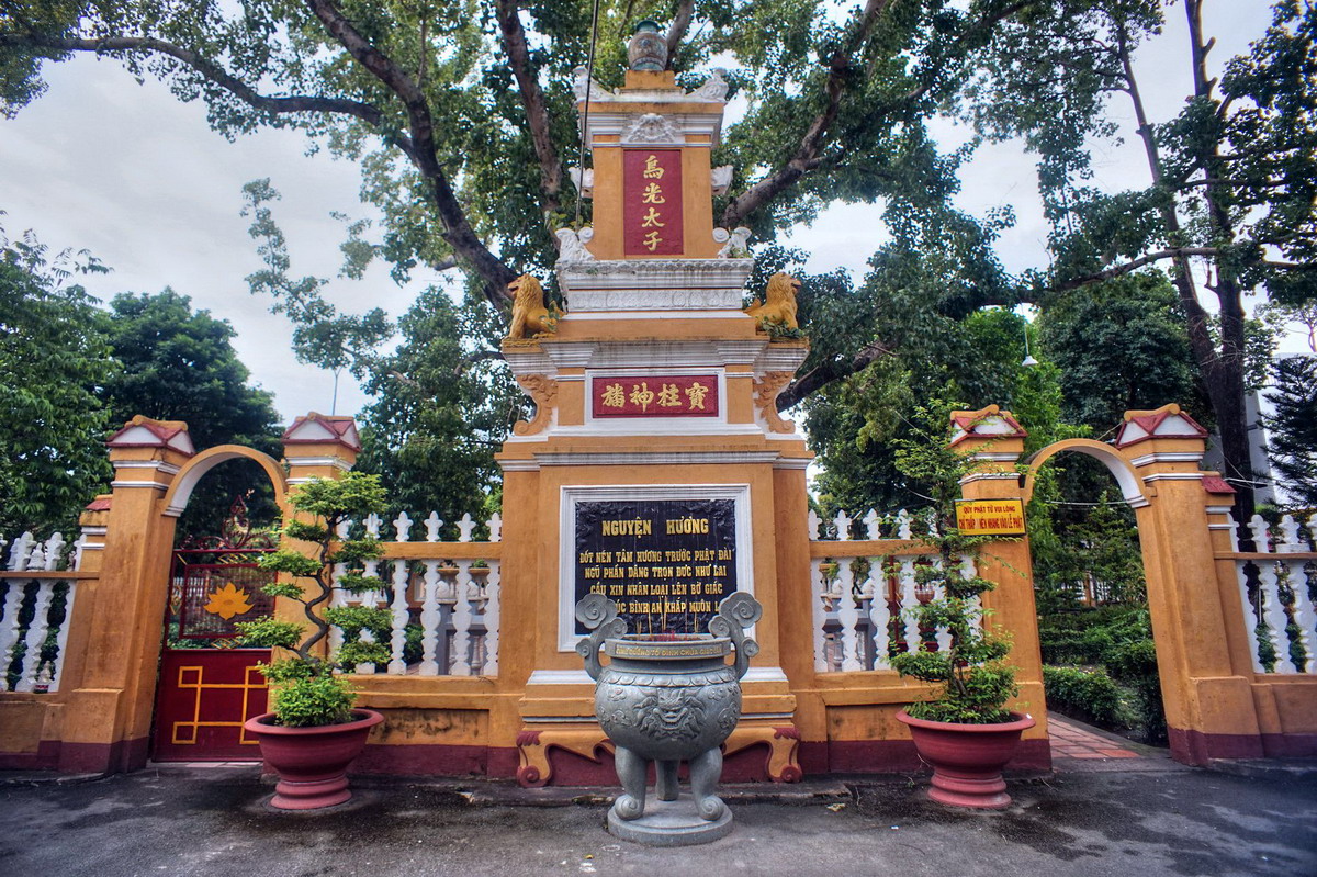 Dưới thời thiền sư Viên Quang, chùa Giác Lâm trở thành trung tâm đào tạo Phật học đầu tiên ở Gia Định và cả Nam Bộ.