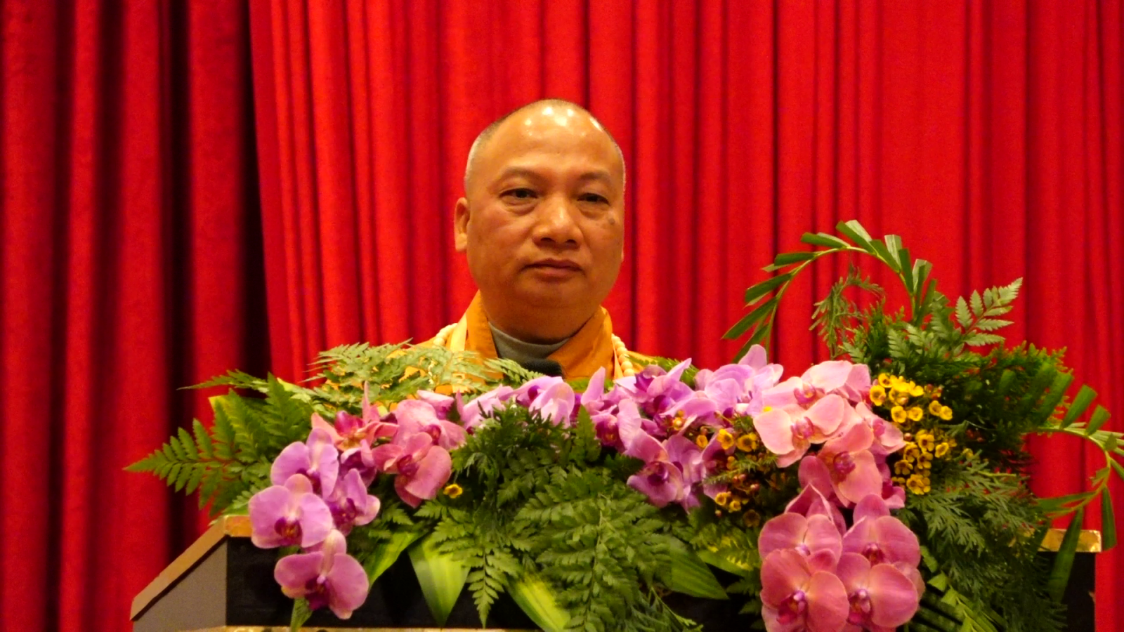 TT. Thích Chiếu Tuệ, phát biểu khai mạc.