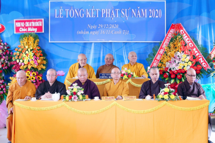 Chư tôn đức chứng minh và tham dự hội nghị tổng kết
