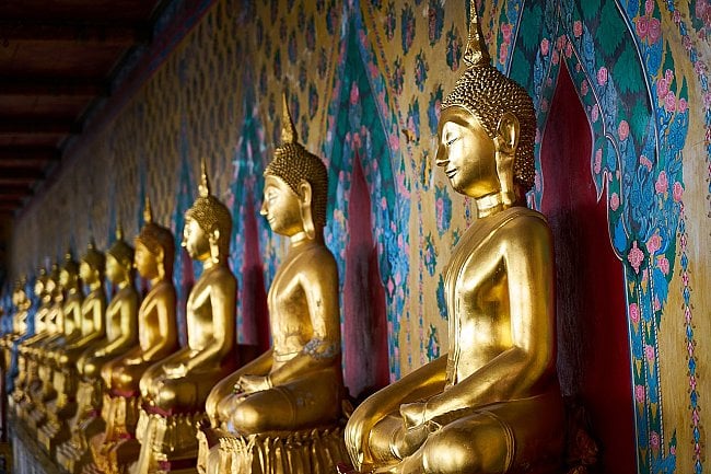 Hãy Đẹp Ngay Từ Tâm Mình 6 Chỉ Có “Từ Bi Diệt Hận Thù, Là Định Luật Ngàn Thu”. Hận Thù Trút Bỏ Rồi Thì Mình Thành Con Người Mới, Như Người Đặt Gánh Nặng Trên Vai Xuống, Bỗng Dưng Thấy Mình Nhẹ Tênh, Sung Sướng Vô Cùng. Khi Ấy Tự Nhiên Thấy Mình Vui Tươi, Trẻ Đẹp Ra.